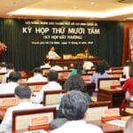 Các đại biểu HĐND Thành phố Hồ Chí Minh nhất trí thông qua bảng giá đất mới.
