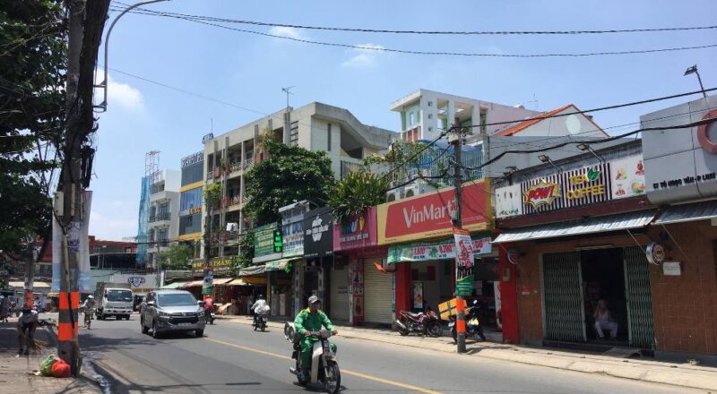 Nhà phố diện tích 220m2 mặt tiền đường Tô Ngọc Vân phường Linh Tây quận Thủ Đức khu vực kinh doanh sầm uất.