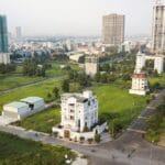 Biệt thự tráng lệ của Lý Nhã Kỳ bên sông Sài Gòn