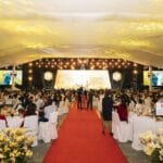 Khoảng 2.000 khách hàng tham gia Lễ kỷ niệm 25 thành lập Tập đoàn Bất động sản Vạn Phúc được tổ chức tại Quảng trường Diamon Khu đô thị Vạn Phúc.