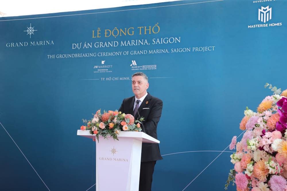 Ông Jason Turnbull phó tổng giám đốc kiêm Giám đốc Tài chính Masterise Homes phát biểu tại sự kiện động thổ Grand Marina Saigon.