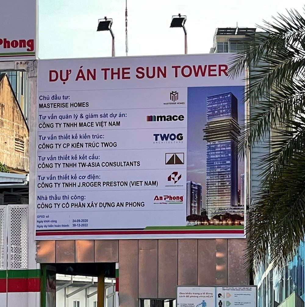 Bảng thông tin dự án The Sun Tower của Masterise Homes ở Ba Son bên cạnh Grand Marina Saigon.