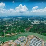 Hình ảnh thực tế vị trí khu công nghệ cao 2 ở Long Phước, thành phố Thủ Đức nhìn từ đô thị Vinhomes Grand Park và cầu Long Đại.