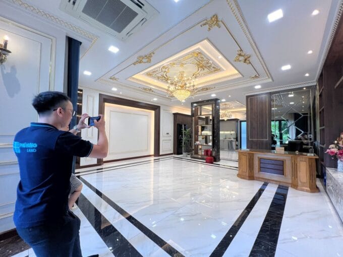 Bán nhà phố 140m² Vạn Phúc City hoàn thiện đẹp đường 36