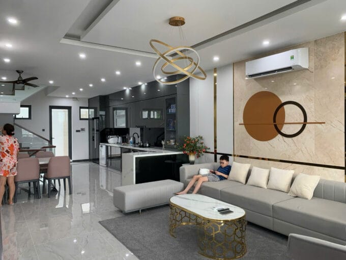 Nhà phố 166m2 Vạn Phúc City góc 2 mặt tiền đường lớn 20m hướng Đông Nam