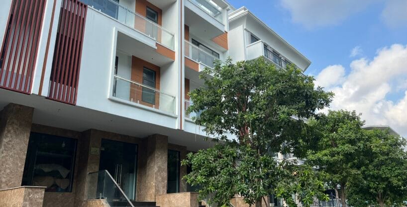 Nhà phố 6x17 hầm 4 tầng sổ hồng vị trí đẹp Vạn Phúc City