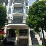 Nhà phố 7m 2 mặt tiền view công viên Vạn Phúc City