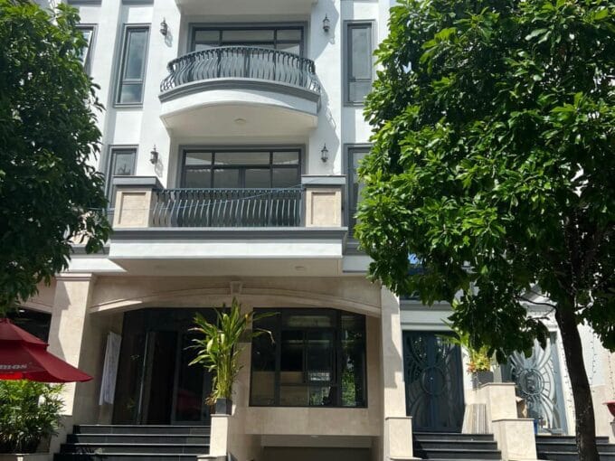 Nhà phố 7m 2 mặt tiền view công viên Vạn Phúc City