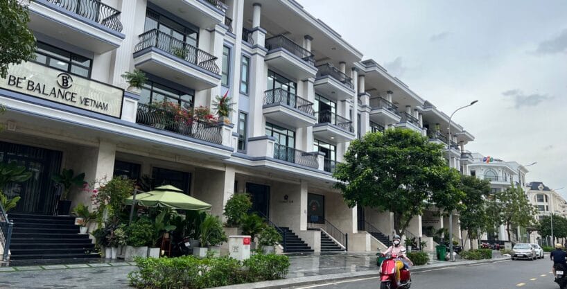 Nhà phố 7x21 hầm 4 tầng hoàn thiện sổ hồng Vạn Phúc City