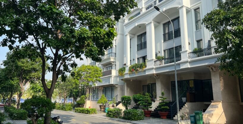 Nhà phố thô 9x19 hầm 4 tầng Vạn Phúc City sổ hồng