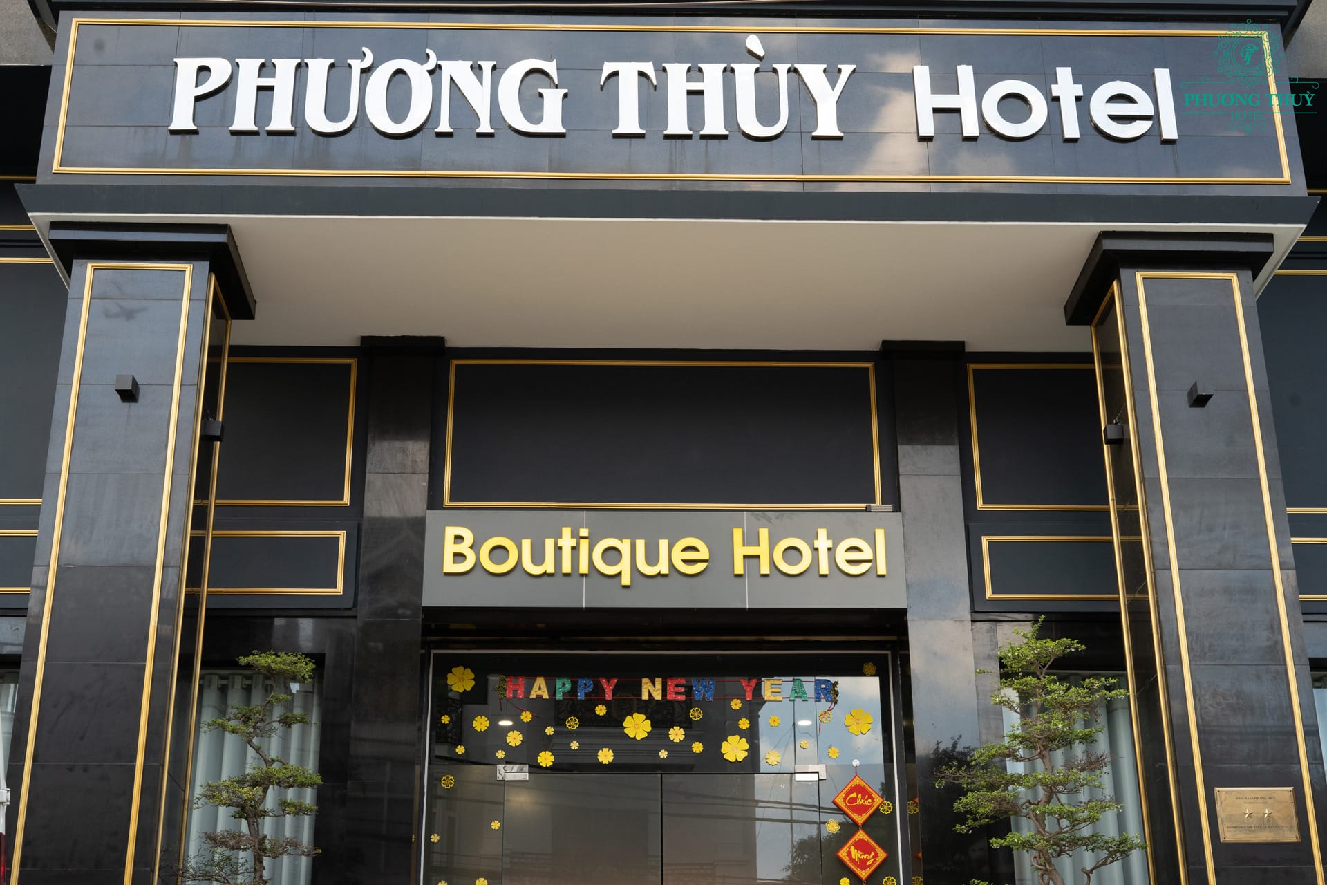 Khách sạn Phương Thùy Hotel gần khu đô thị Vạn Phúc City