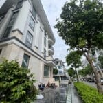 Bán nhà phố căn góc 275m2 Vạn Phúc City vị trí trung tâm